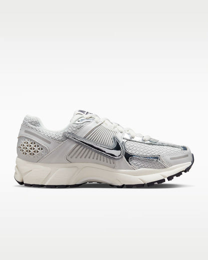 Vomero 5 - Photon dust metallic silver
