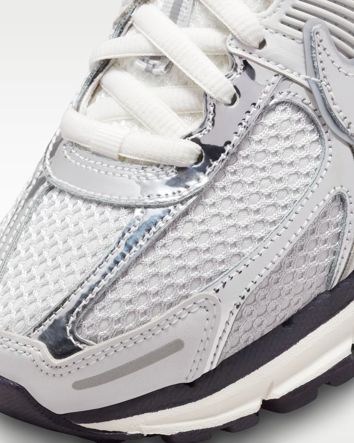 Vomero 5 - Photon dust metallic silver